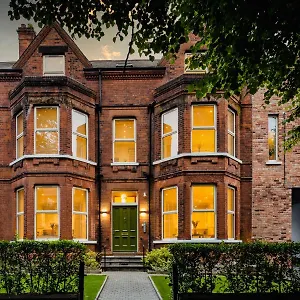Apartment 5 Star - The Ulsterville Residences - Free On-site Parking, Belfast