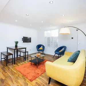 parfett-apartments-near-whitechapel-station.brighton-hotels-england.com/