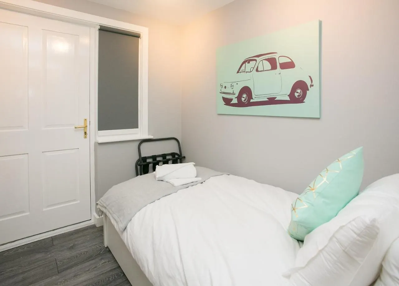 Malone Place Apartment Belfast