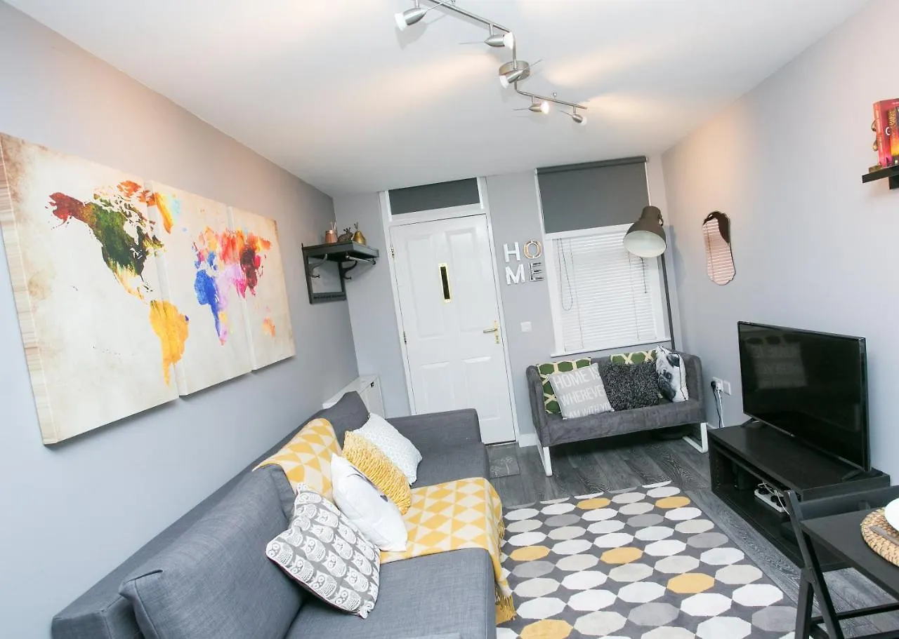 Malone Place Apartment Belfast
