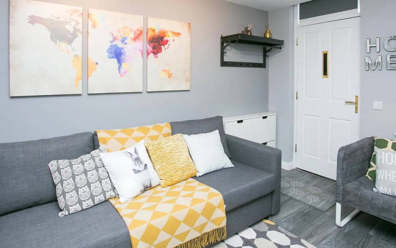 Malone Place Apartment Belfast