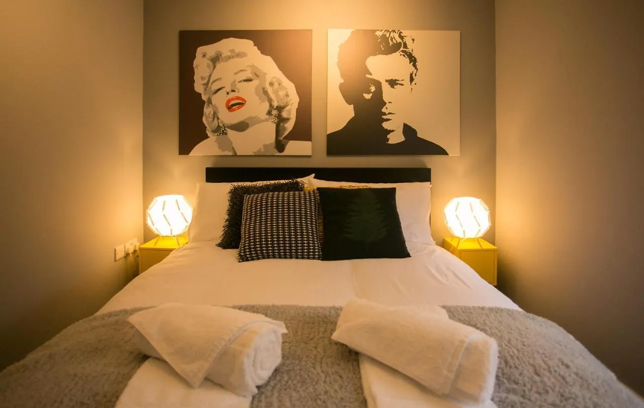 Malone Place Apartment Belfast