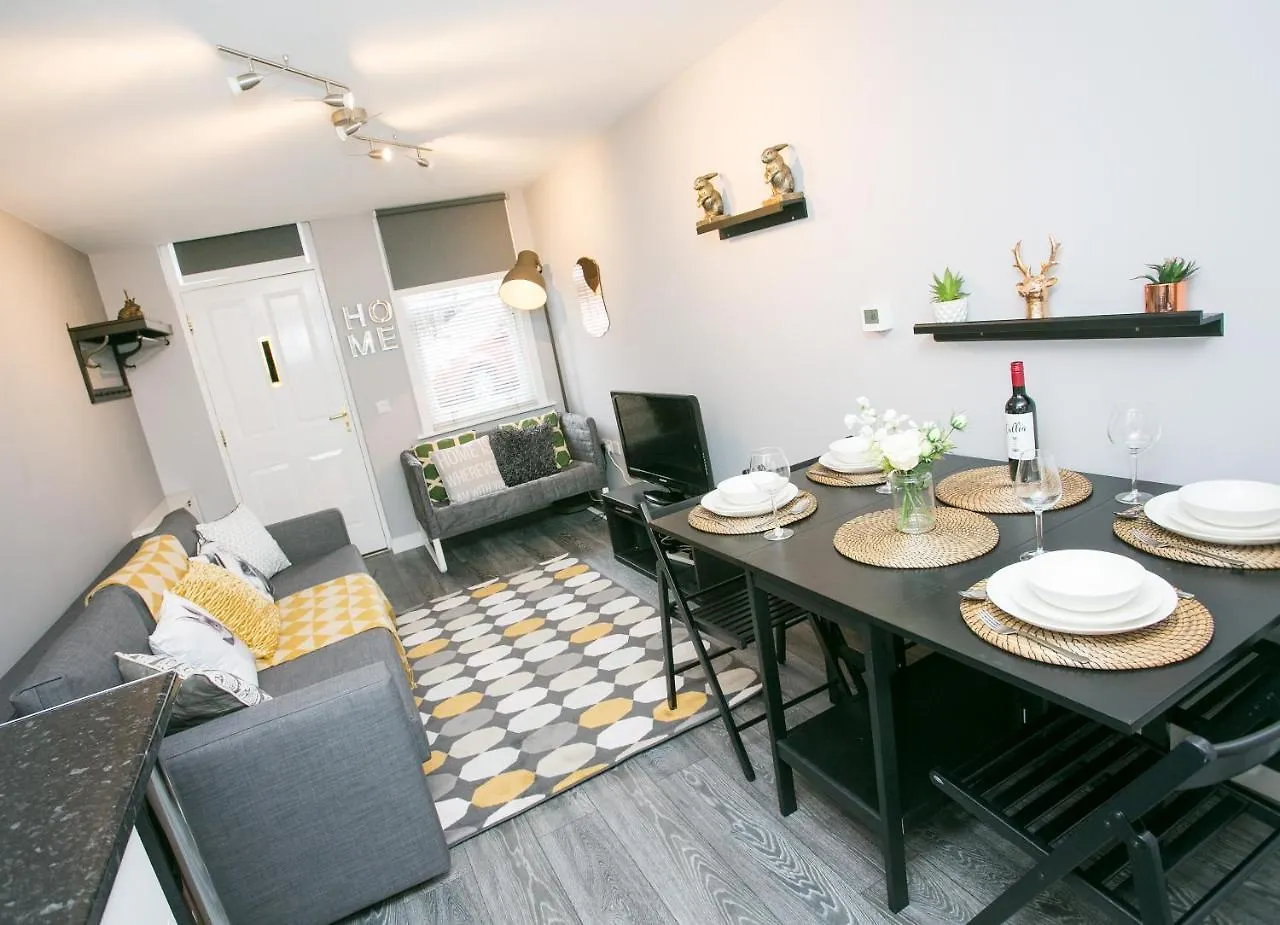 Malone Place Apartment Belfast
